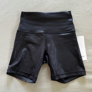 Lululemon Align Shine Shorts 6” Size 4